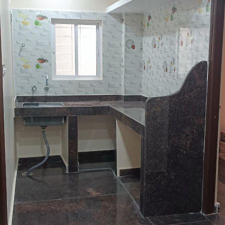 Ruqaiyah Manzil Hotel Хидерабад Екстериор снимка