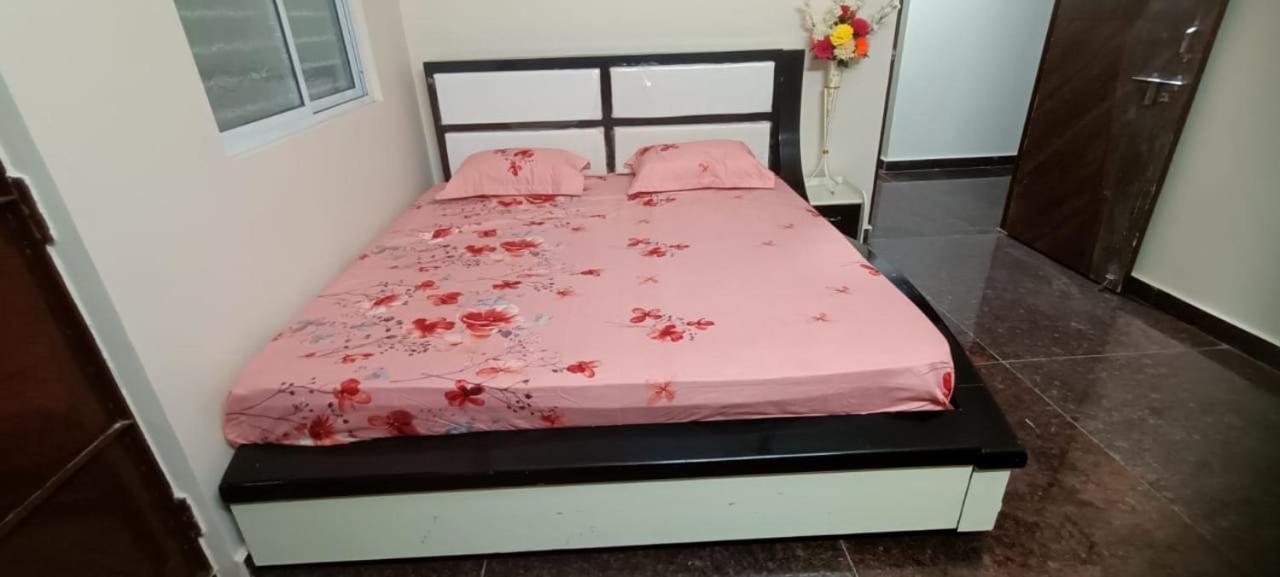 Ruqaiyah Manzil Hotel Хидерабад Екстериор снимка