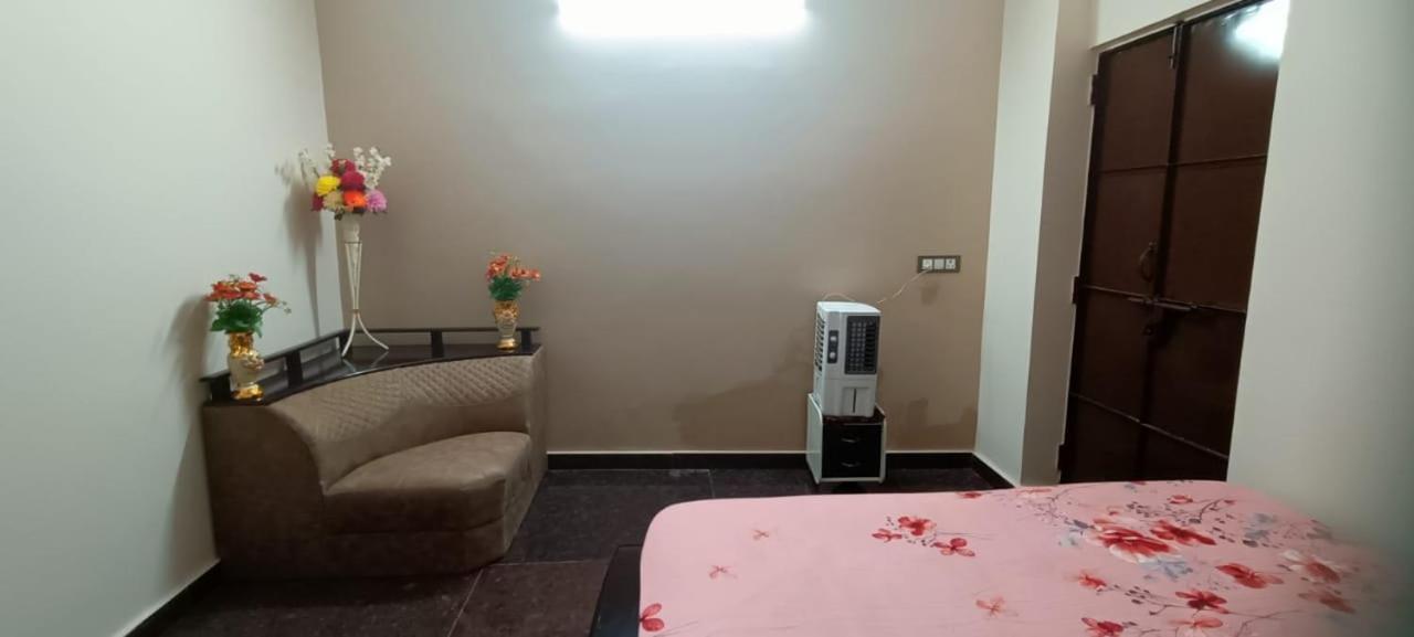 Ruqaiyah Manzil Hotel Хидерабад Екстериор снимка